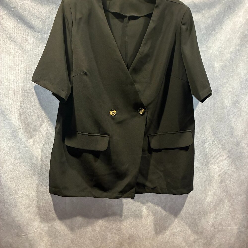 Cicy Bell Short Sleeve Blazer NWOT